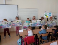 Pan Pyrek z wizytą u pierwszaków.