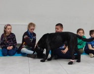 Dogoterapia w klasie 3b
