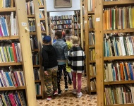 2a w bibliotece